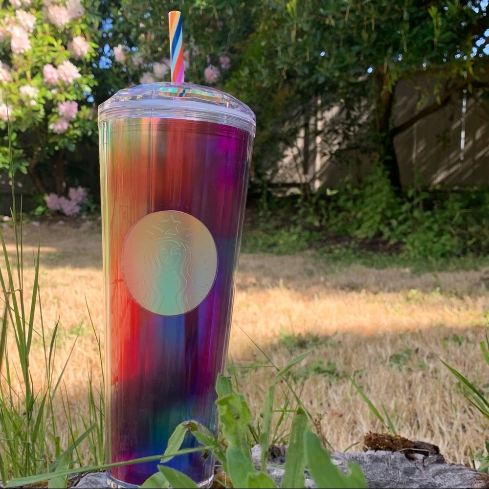 Starbucks 24 oz Rainbow Diamond Dome With Straw
